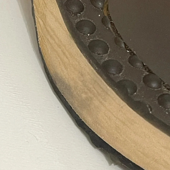 On Your Feet  6.5 Wood Textured Rubber Block Heel Thong Sandals size 6.5 - Picture 6 of 16